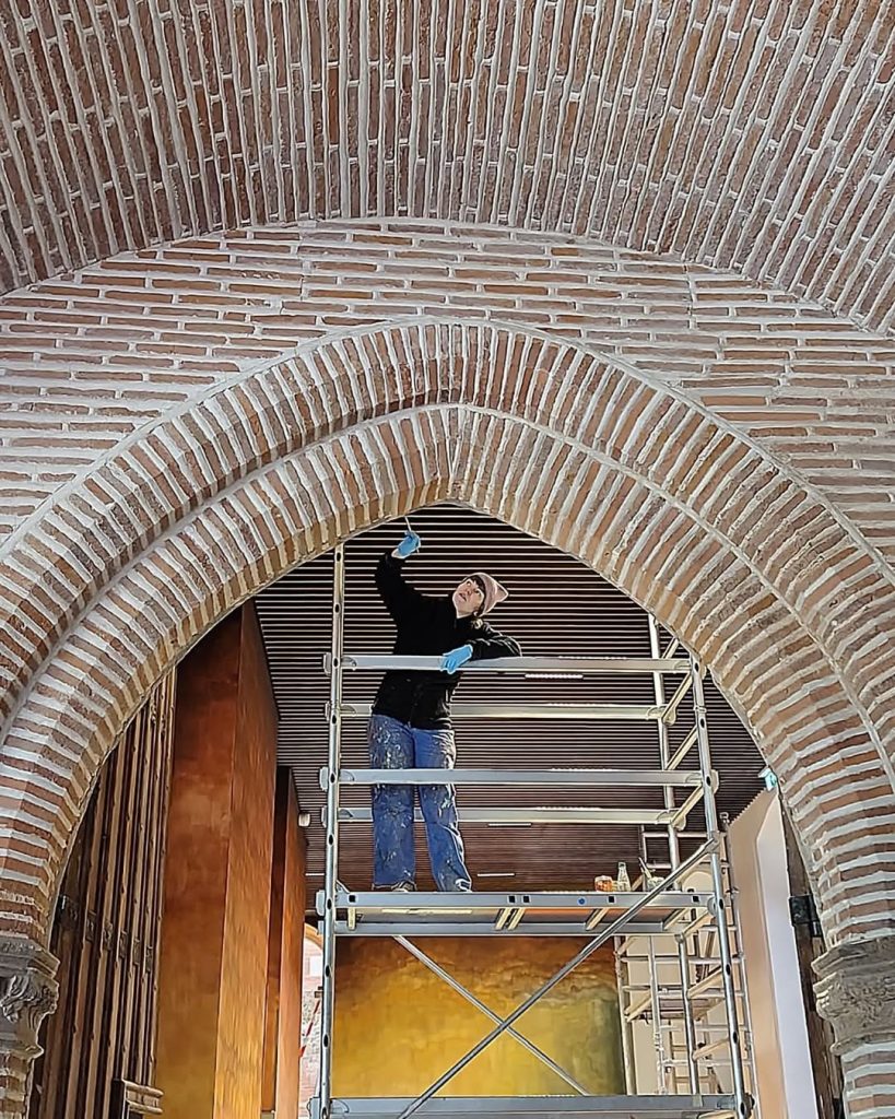 flora-moscovici-portrait